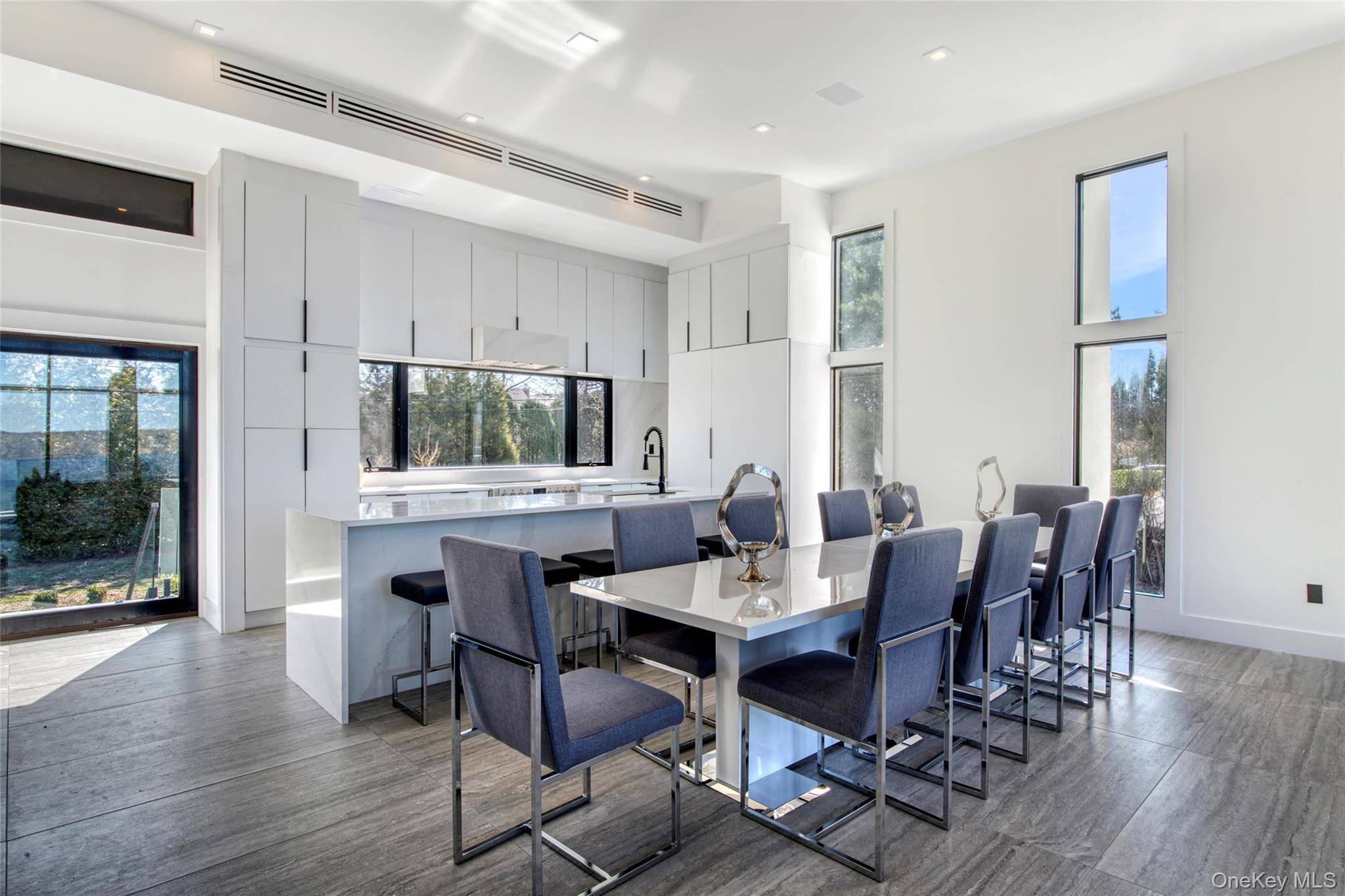Casa de 4 Dormitorios en Venta en Water Mill - Nueva York - EE. UU. - 3