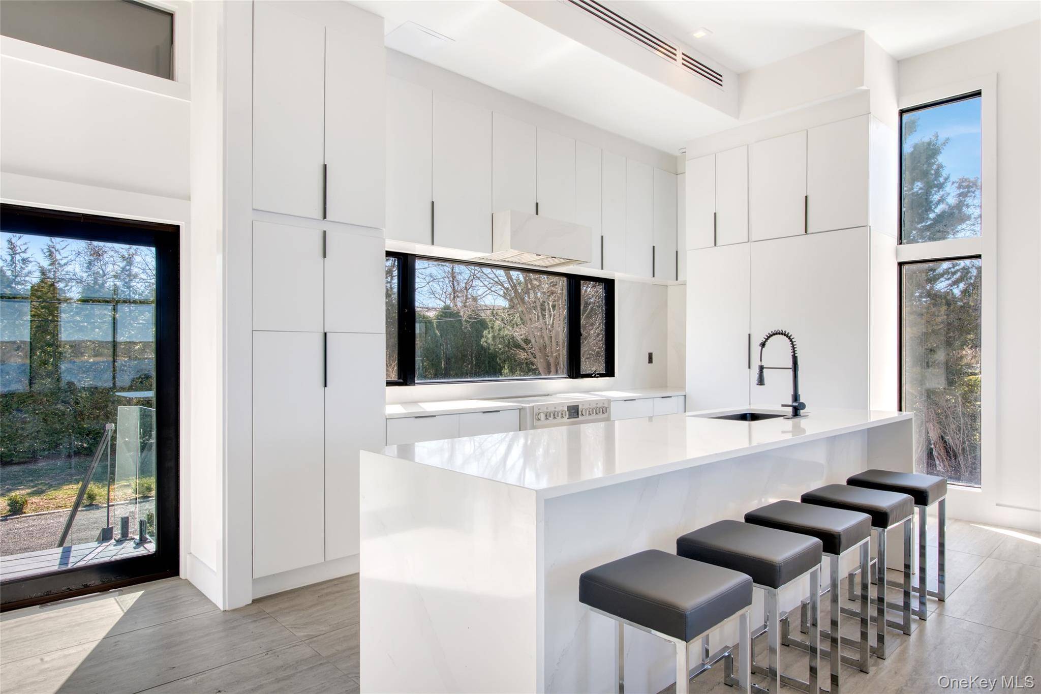 Casa de 4 Dormitorios en Venta en Water Mill - Nueva York - EE. UU. - 5