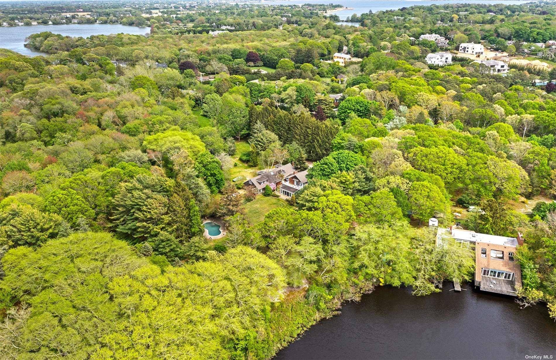 Casa de 4 Dormitorios en Venta en Water Mill - Nueva York - EE. UU. - 2