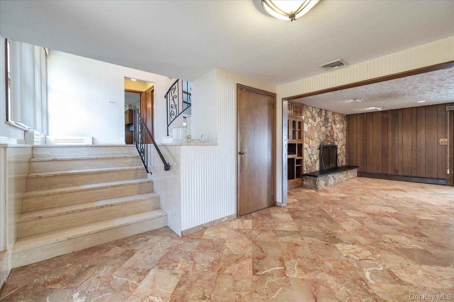 Casa com 5 Quartos à Beira-Mar à Venda em Atlantic Beach - Nova Iorque - EUA - 3