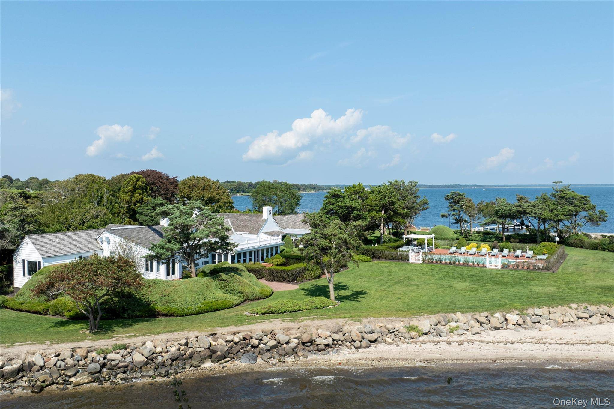 Maison de 5 Chambres au Bord de l'Eau à Vendre à Bellport Village - NY - USA - 2