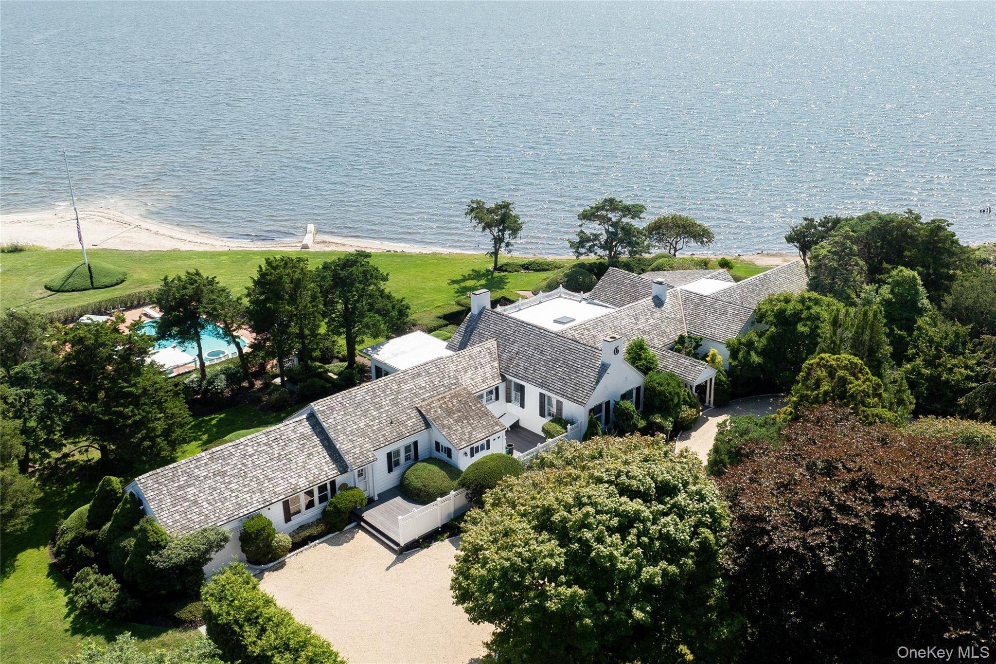 Maison de 5 Chambres au Bord de l'Eau à Vendre à Bellport Village - NY - USA - 3