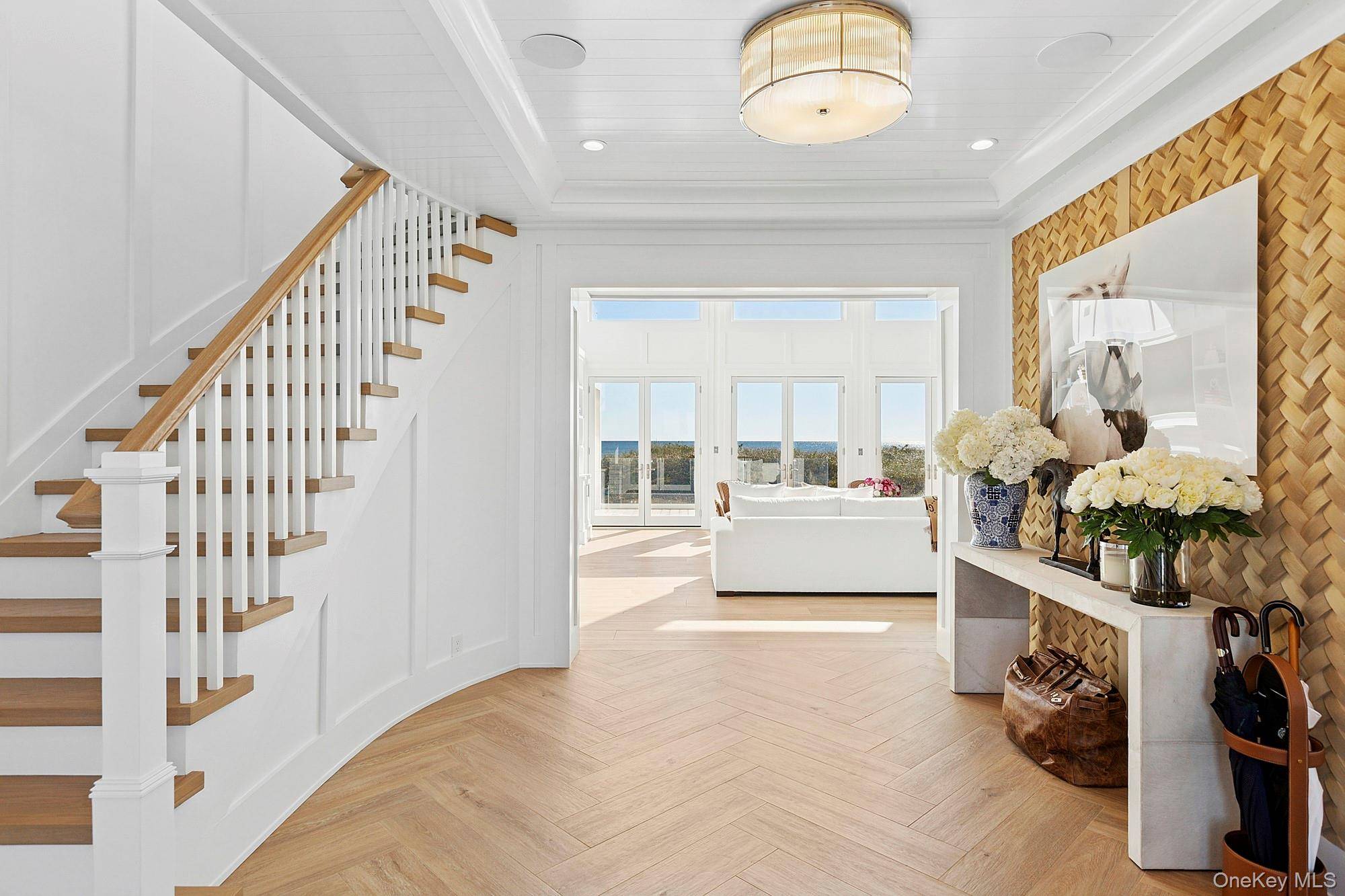 5 Bedroom Oceanfront Home for Sale on Dune Rd Westhampton Dunes - NY - USA - 3