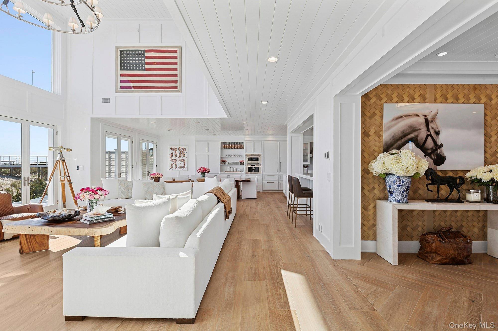 5 Bedroom Oceanfront Home for Sale on Dune Rd Westhampton Dunes - NY - USA - 4