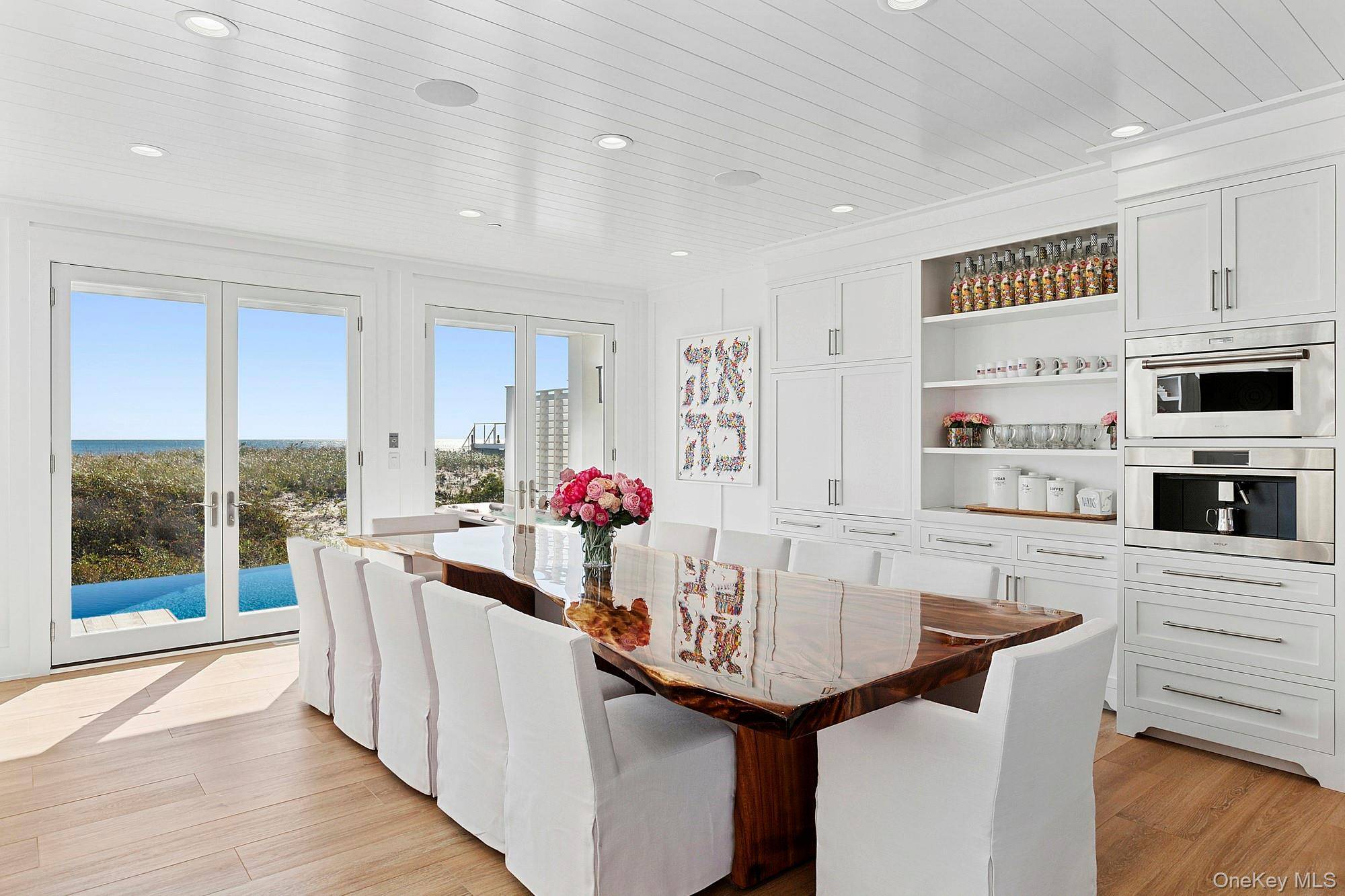 5 Bedroom Oceanfront Home for Sale on Dune Rd Westhampton Dunes - NY - USA - 6