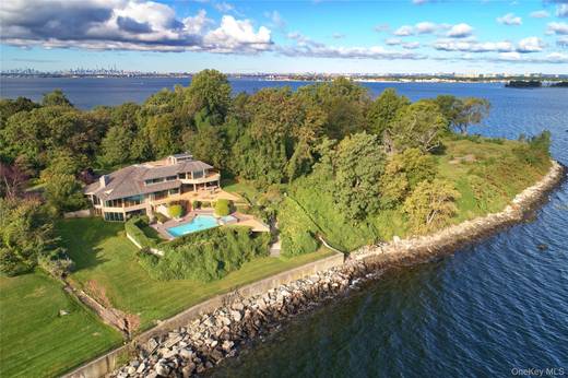 Casa com 5 Quartos à Beira-Mar à Venda em Great Neck - NY - EUA - 3