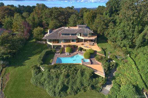 Casa com 5 Quartos à Beira-Mar à Venda em Great Neck - NY - EUA - 4