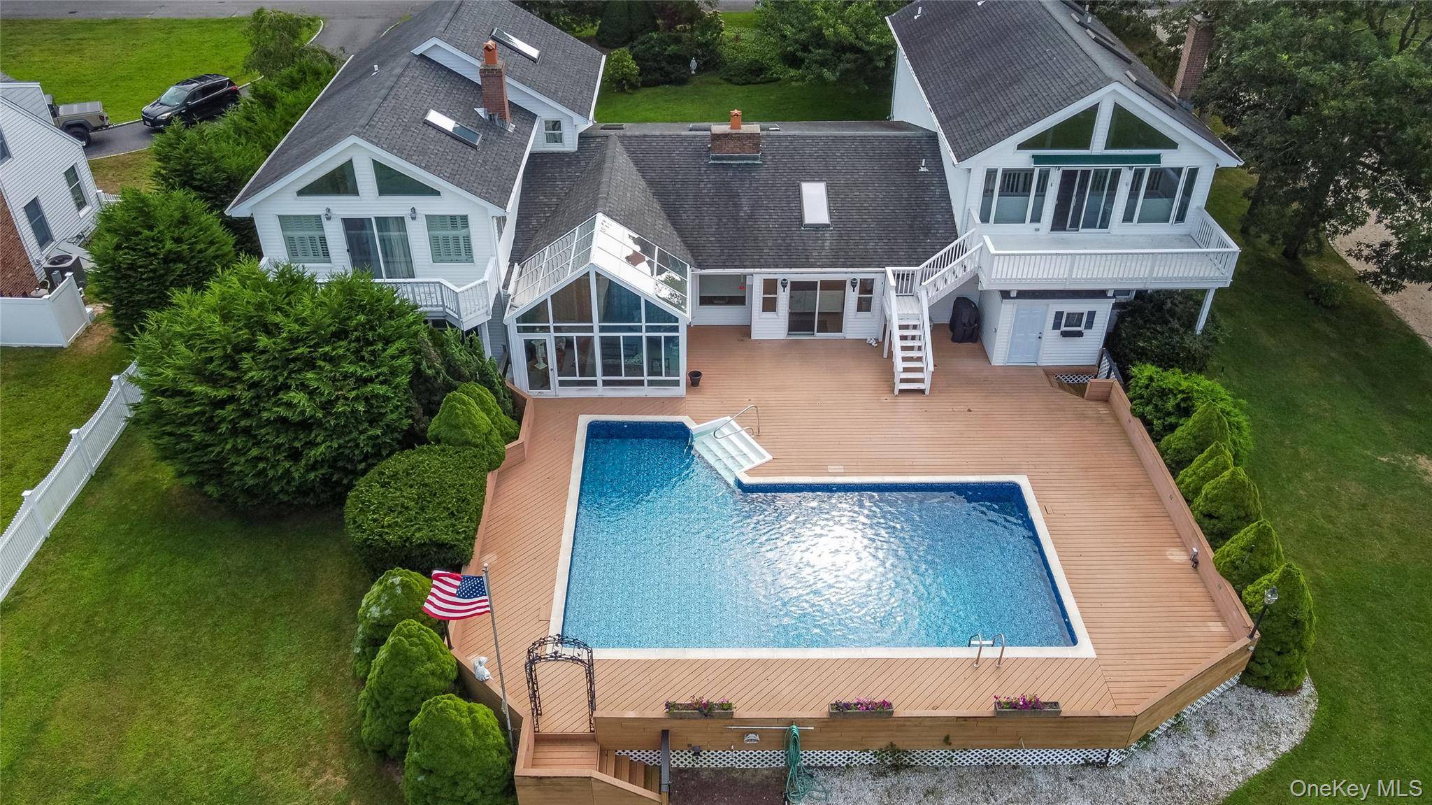 Casa com 5 Quartos à Beira-Mar à Venda em Hampton Bays - Nova Iorque - EUA - 3