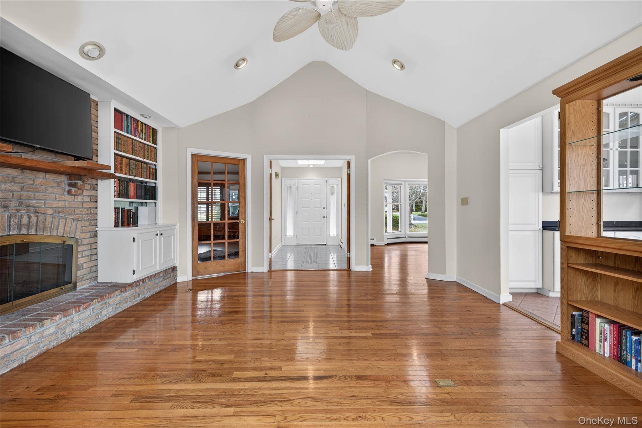 Casa com 5 Quartos à Beira-Mar à Venda em Hampton Bays - Nova Iorque - EUA - 8