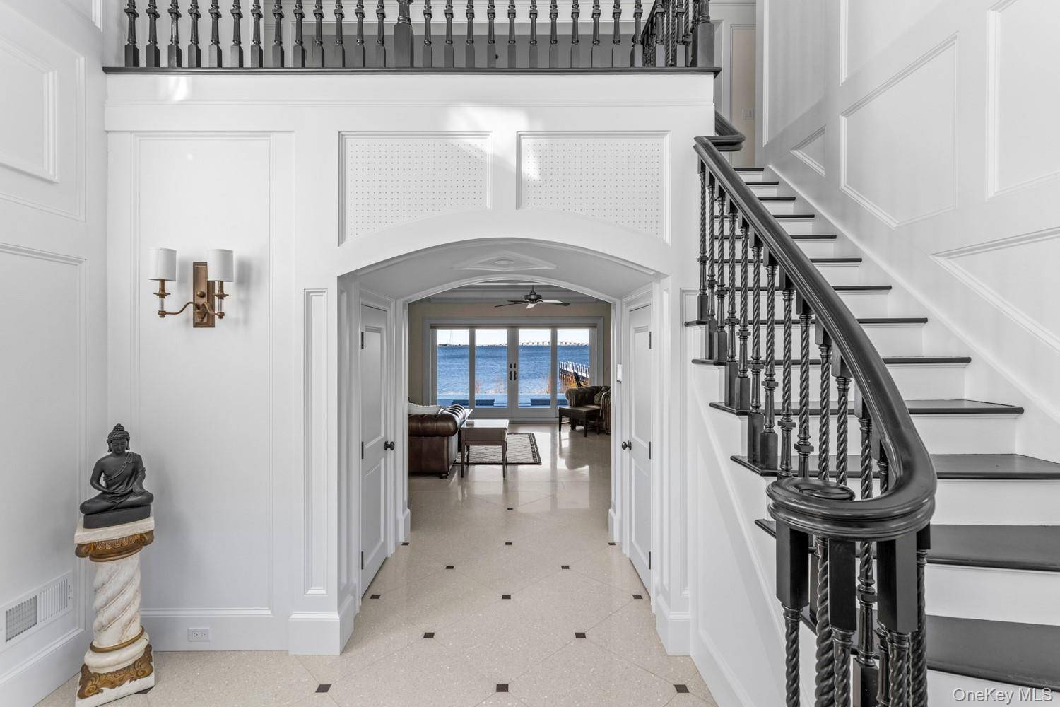 Casa de 5 Dormitorios Frente al Mar en Venta en Hampton Bays - Nueva York - EE. UU. - 5