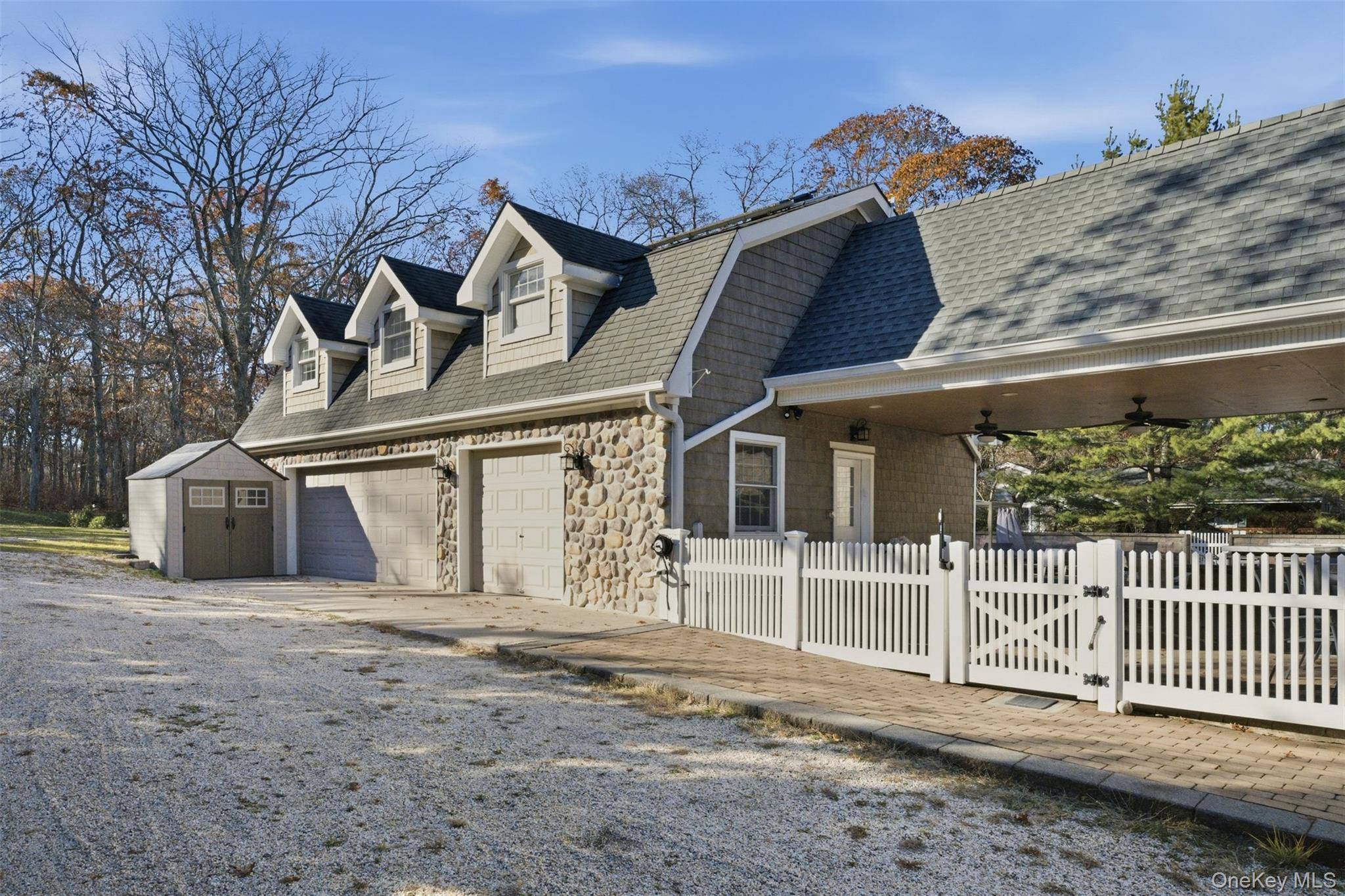 Casa de 5 Dormitorios Frente al Mar en Venta en Hampton Bays - Nueva York - EE. UU. - 6