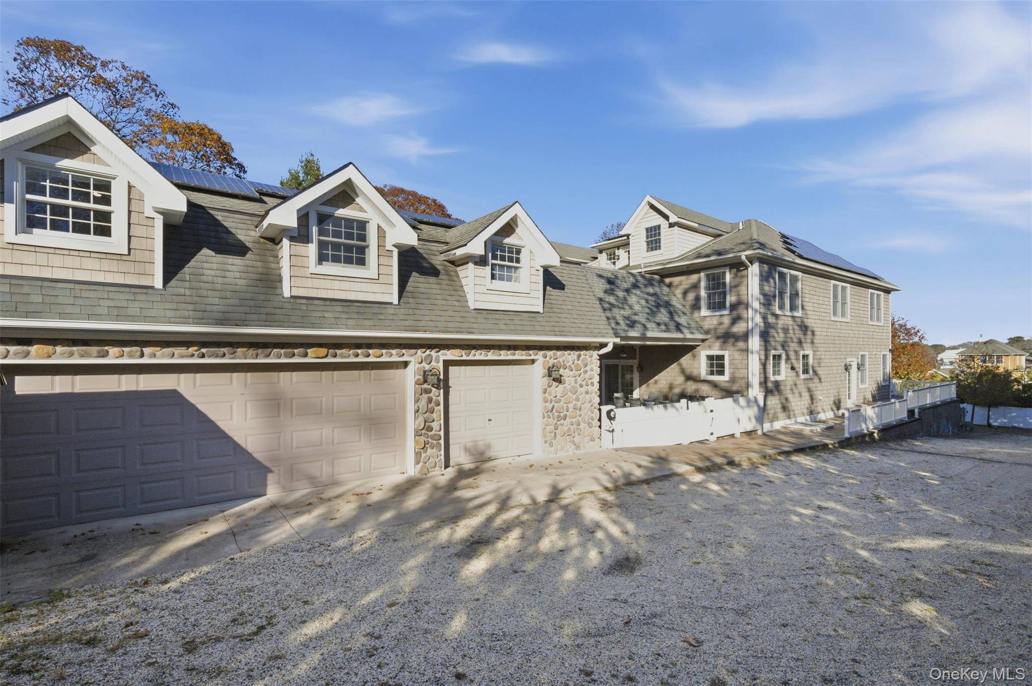 Casa de 5 Dormitorios Frente al Mar en Venta en Hampton Bays - Nueva York - EE. UU. - 7