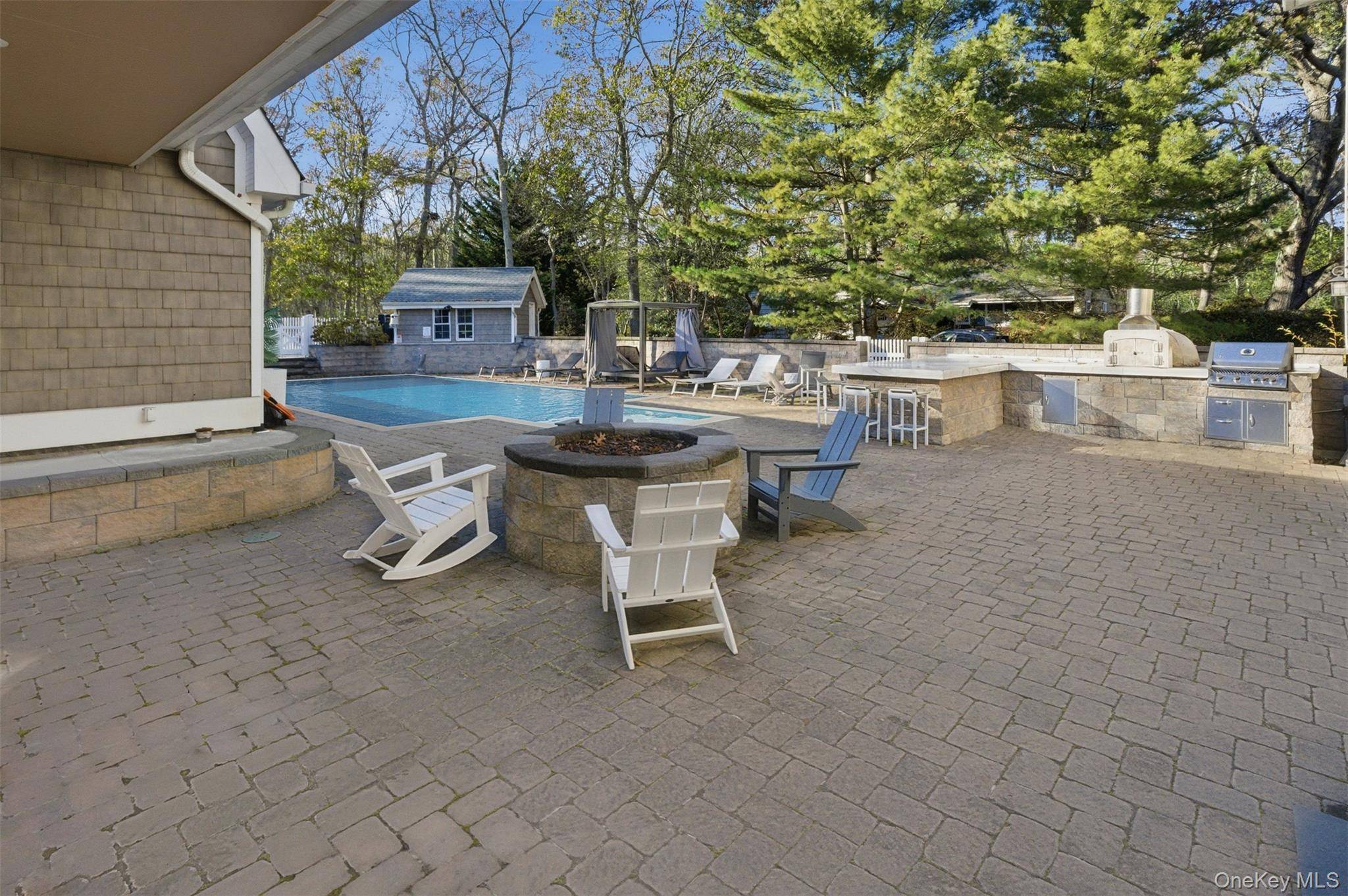 Casa de 5 Dormitorios Frente al Mar en Venta en Hampton Bays - Nueva York - EE. UU. - 8