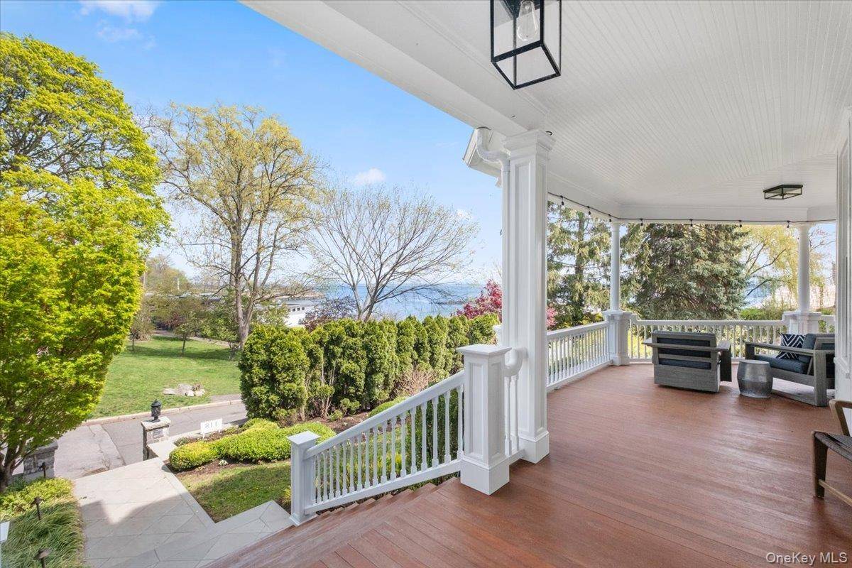 Casa com 5 Quartos à Beira-Mar à Venda em Larchmont - Nova Iorque - EUA - 4