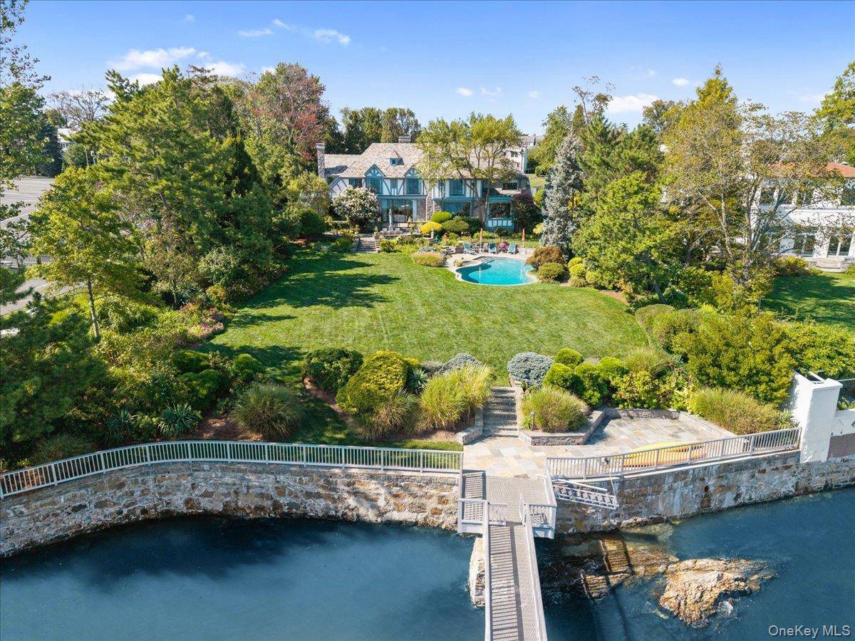 Casa com 5 Quartos à Beira-Mar à Venda em Larchmont - Nova Iorque - EUA - 3