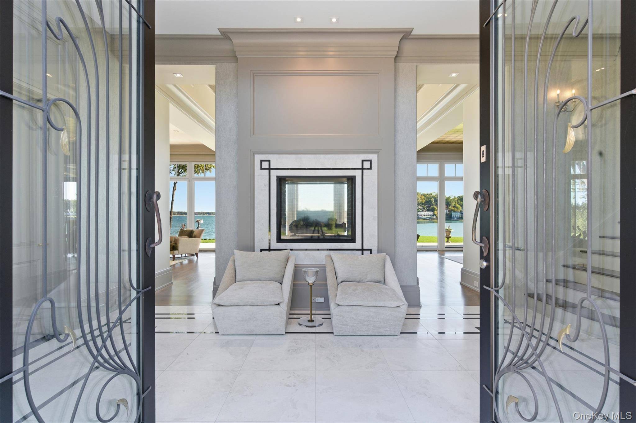 Casa com 5 Quartos à Beira-Mar à Venda em Lloyd Harbor - NY - EUA - 4