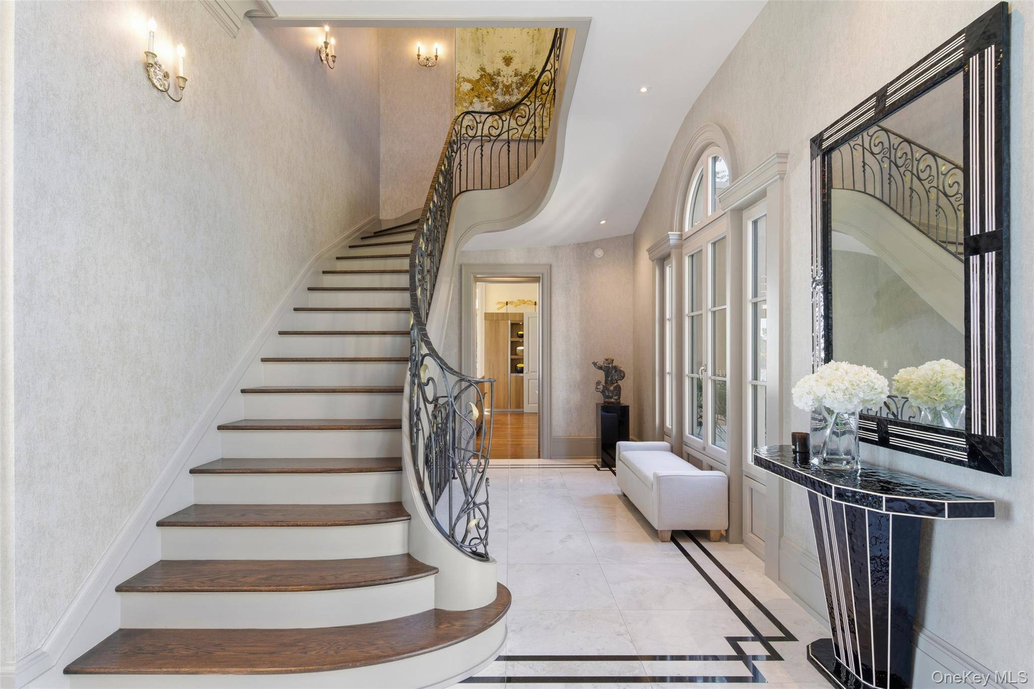 Casa com 5 Quartos à Beira-Mar à Venda em Lloyd Harbor - NY - EUA - 6