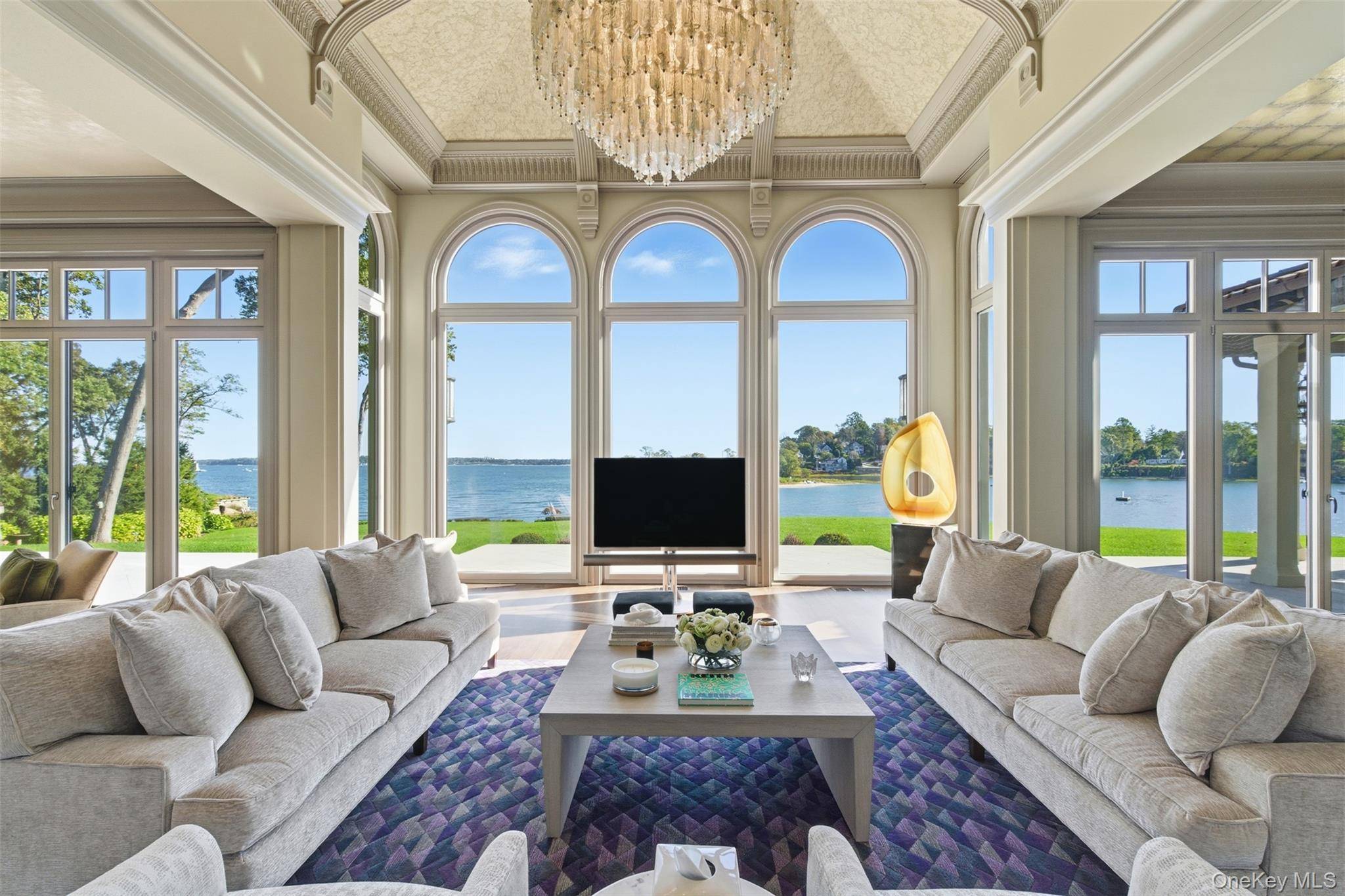 Casa com 5 Quartos à Beira-Mar à Venda em Lloyd Harbor - NY - EUA - 7