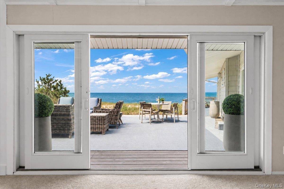 Casa com 5 Quartos à Beira-Mar à Venda em Montauk - Nova Iorque - EUA - 1
