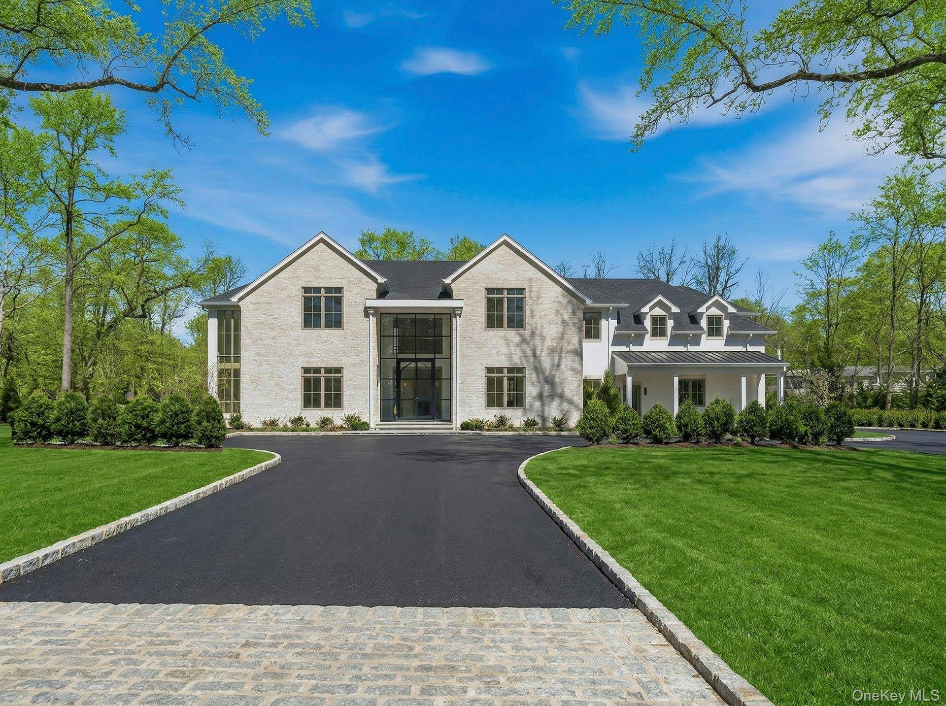 Casa de 5 Dormitorios Frente al Mar en Venta en Sands Point - Nueva York - EE. UU. - 1