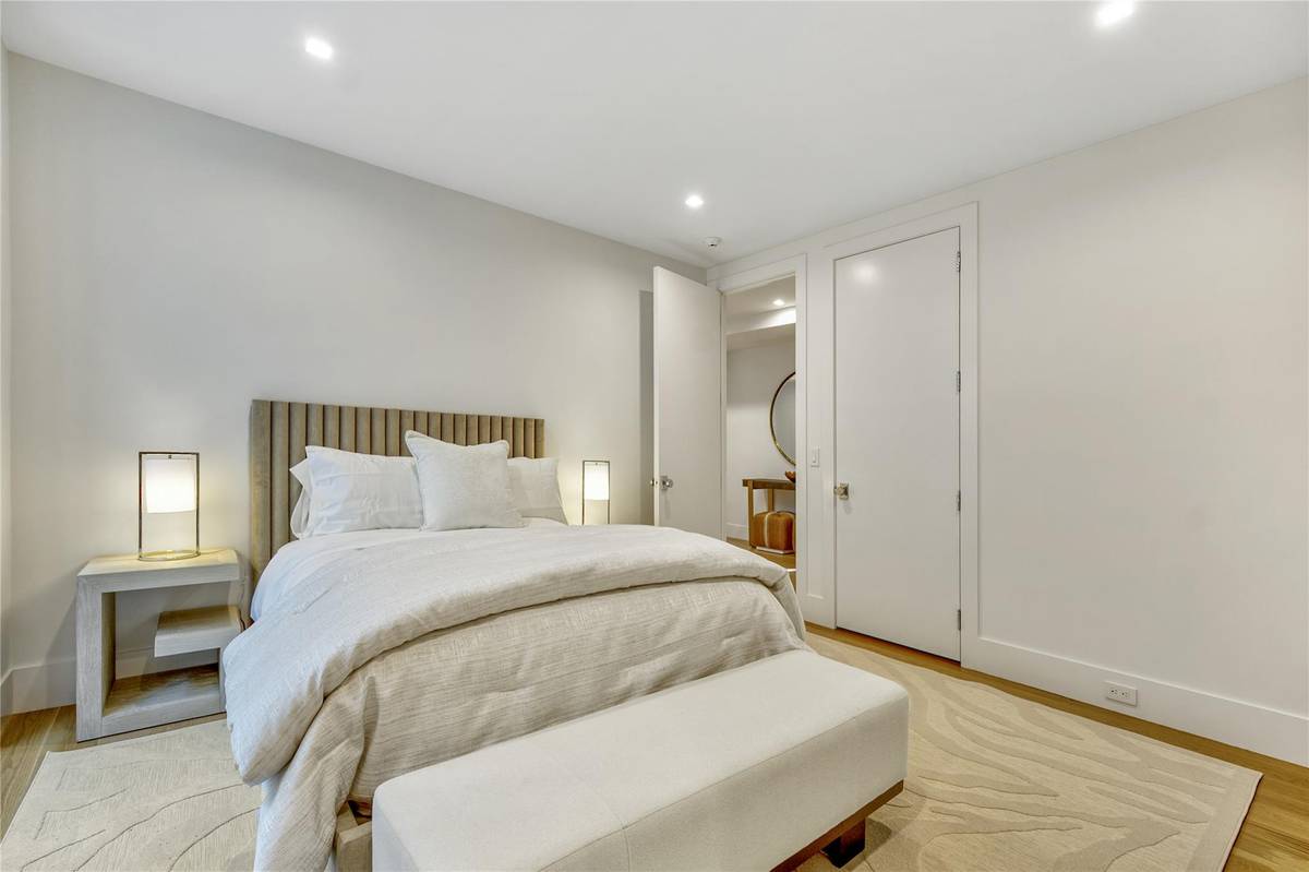 Casa com 5 Quartos à Beira-Mar à Venda em Southampton - NY - EUA - 7