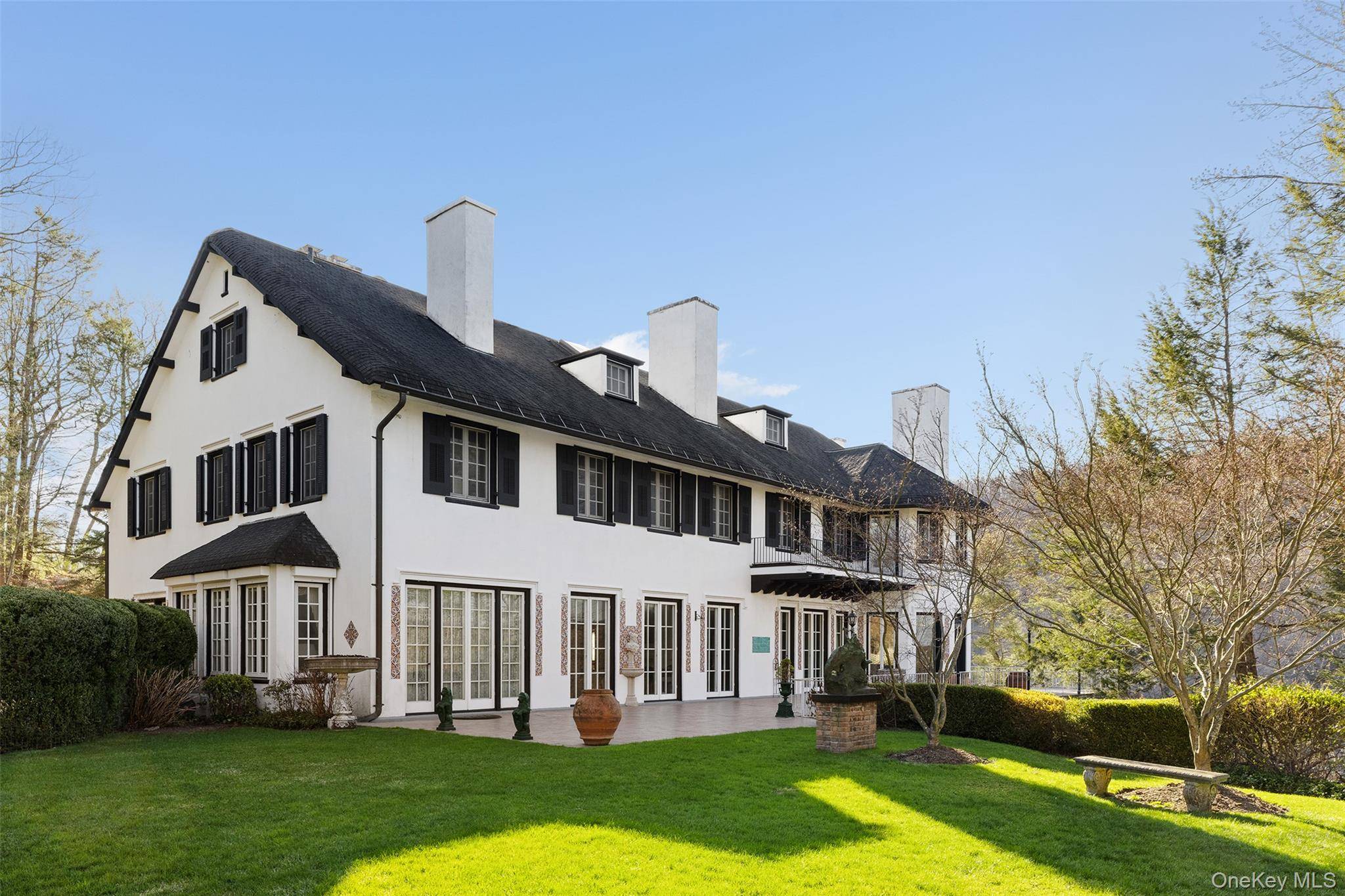 Casa com 5 Quartos à Beira-Mar à Venda em Tuxedo Park - Nova Iorque - EUA - 3