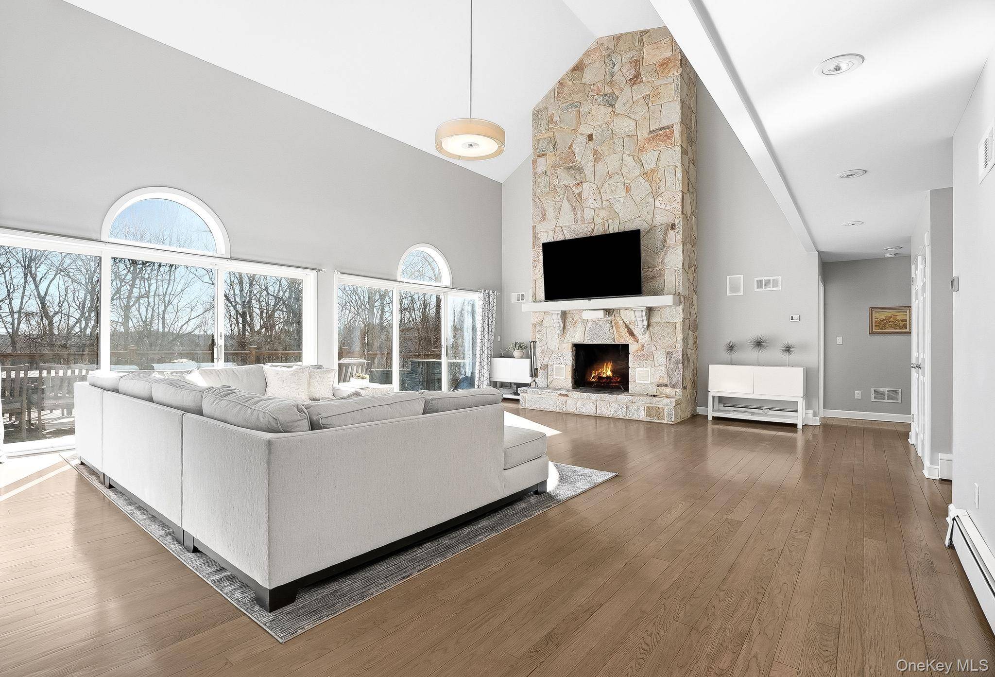 Casa de 5 Dormitorios en Venta en Armonk - Nueva York - EE. UU. - 3