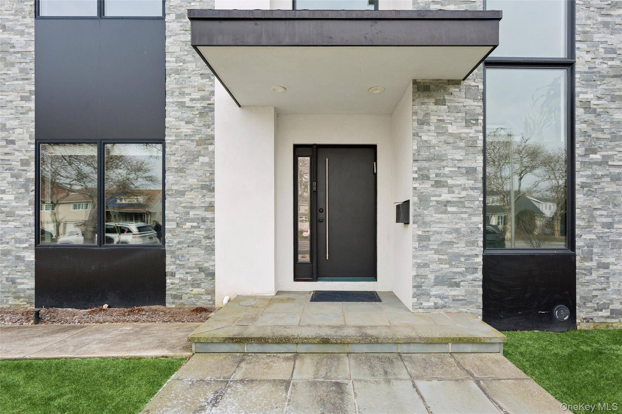Casa de 5 Dormitorios en Venta en Atlantic Beach - Nueva York - EE. UU. - 2
