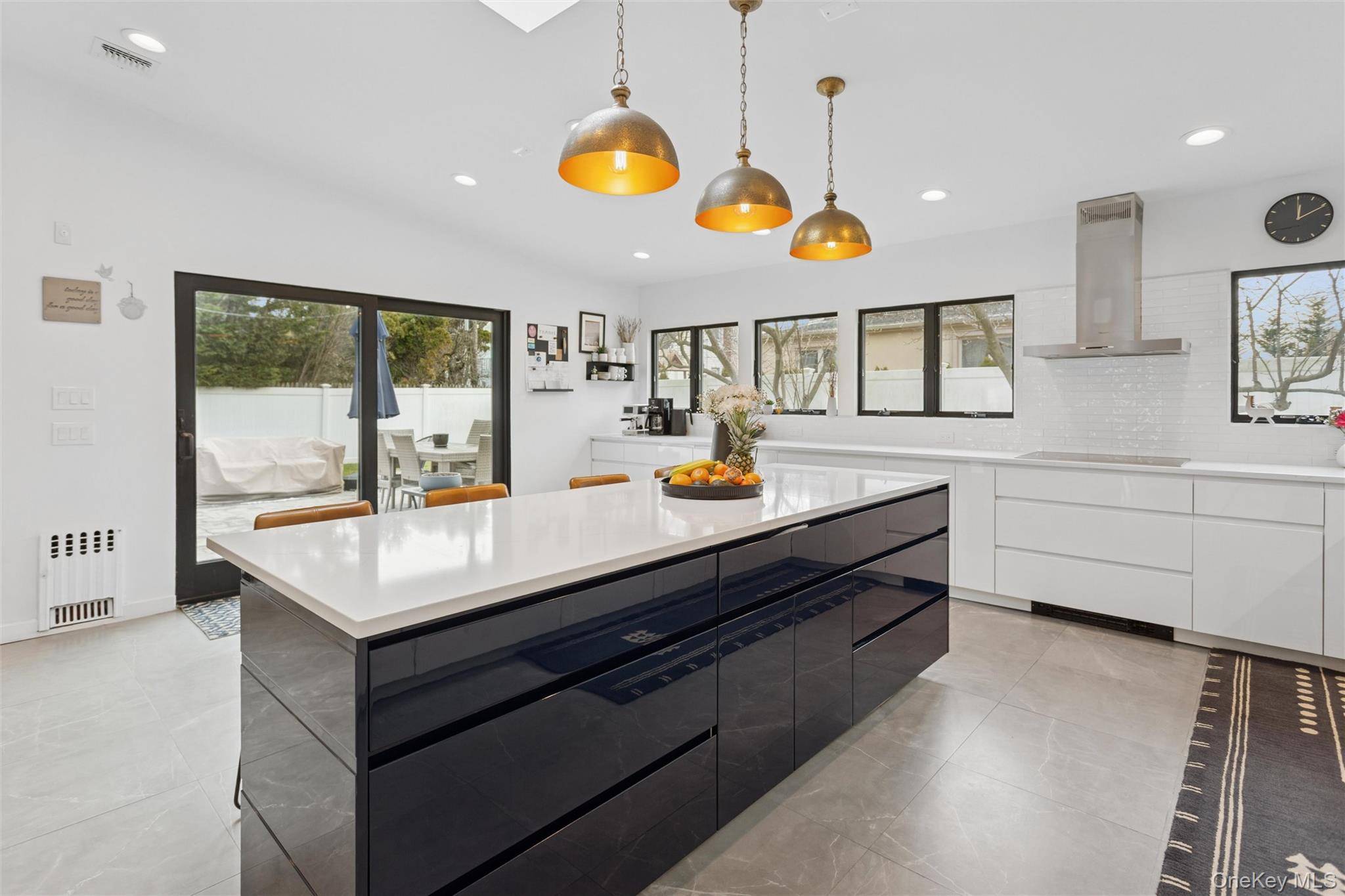 Casa de 5 Dormitorios en Venta en Atlantic Beach - Nueva York - EE. UU. - 8