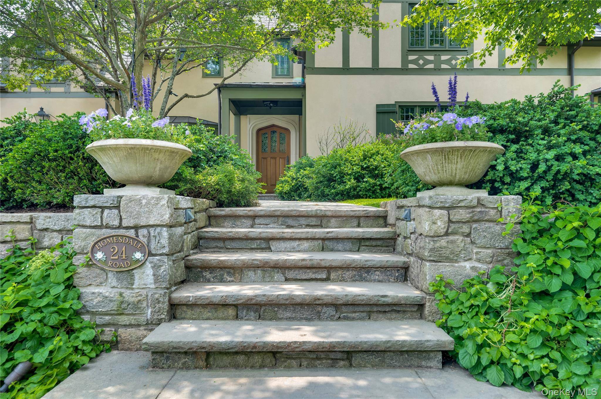 Casa com 5 Quartos à Venda em Bronxville - Nova Iorque - EUA - 2
