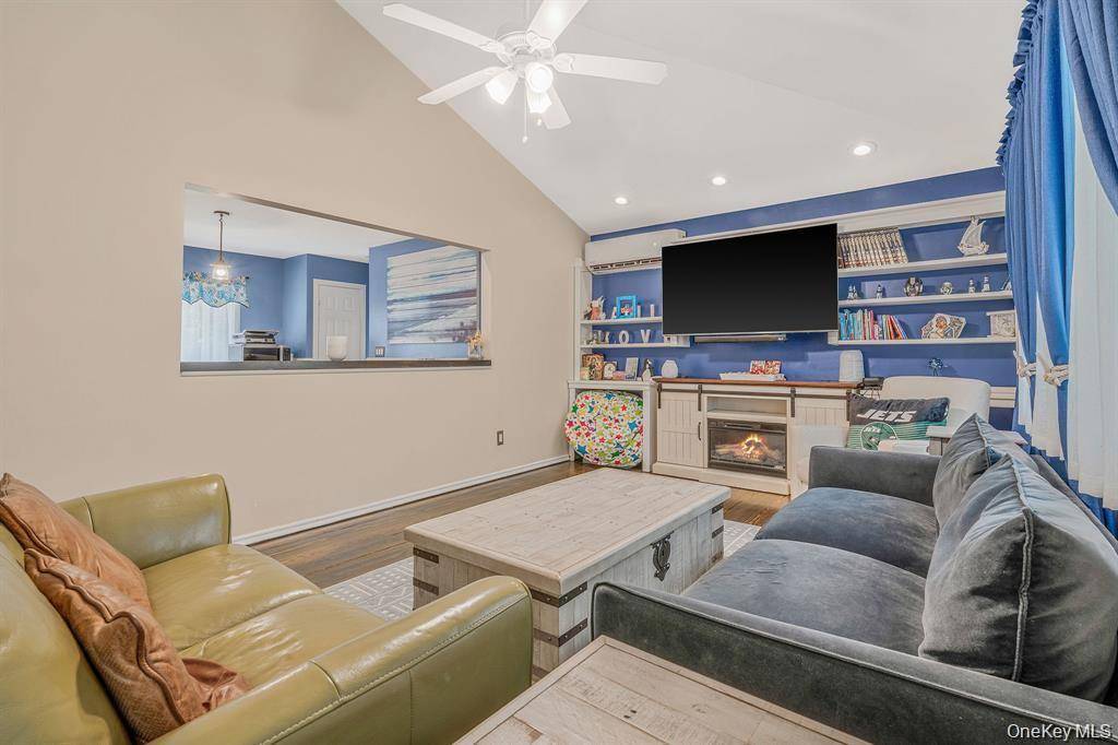 Casa com 5 Quartos à Venda em Hampton Bays - Nova Iorque - EUA - 8