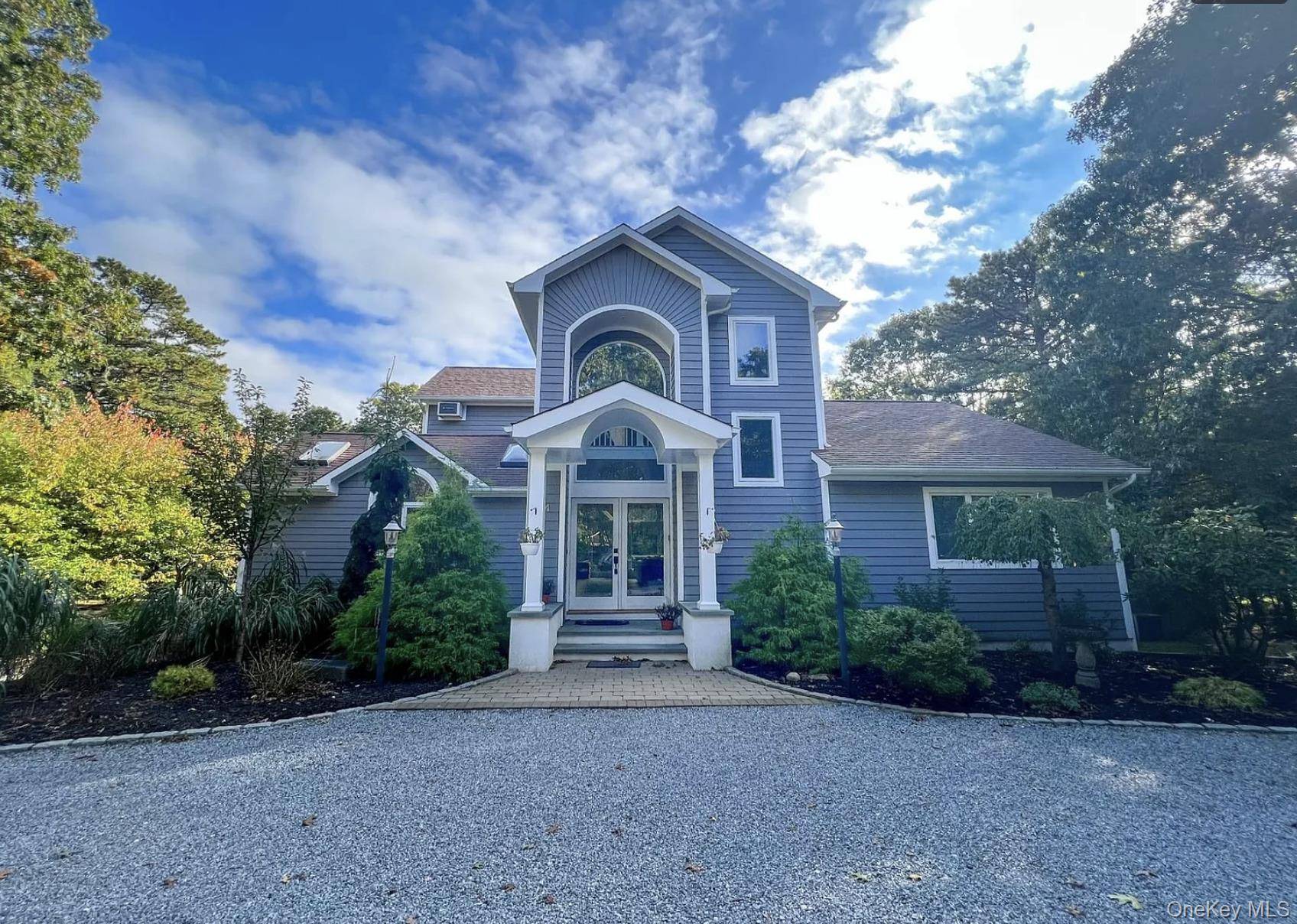 Casa com 5 Quartos à Venda em Hampton Bays - Nova Iorque - EUA - 1