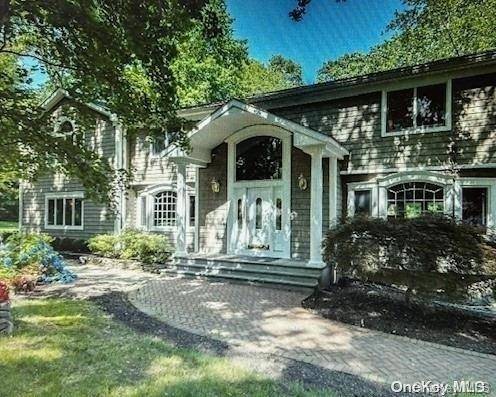 Casa de 5 Dormitorios en Venta en Huntington - Nueva York - EE. UU. - 1