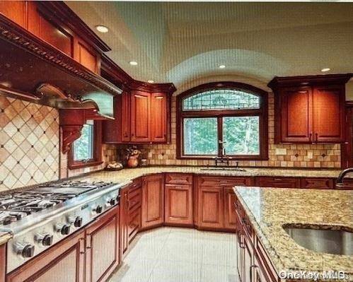Casa de 5 Dormitorios en Venta en Huntington - Nueva York - EE. UU. - 4