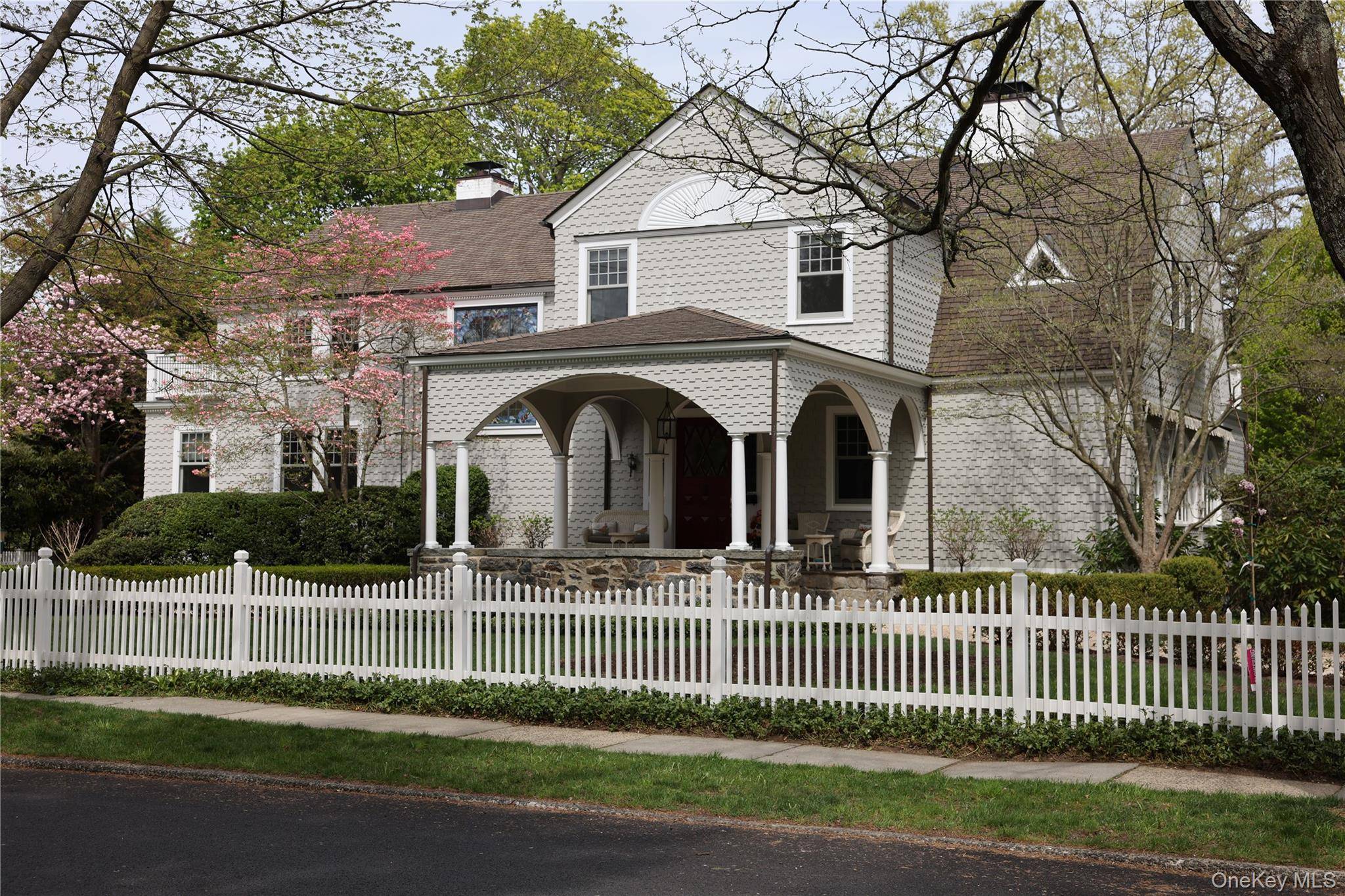 Casa de 5 Dormitorios en Venta en Larchmont - Nueva York - EE. UU. - 2