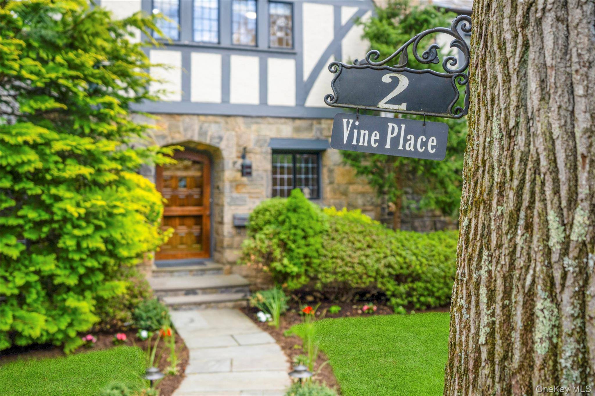 Casa com 5 Quartos à Venda em Larchmont - Nova Iorque - EUA - 2