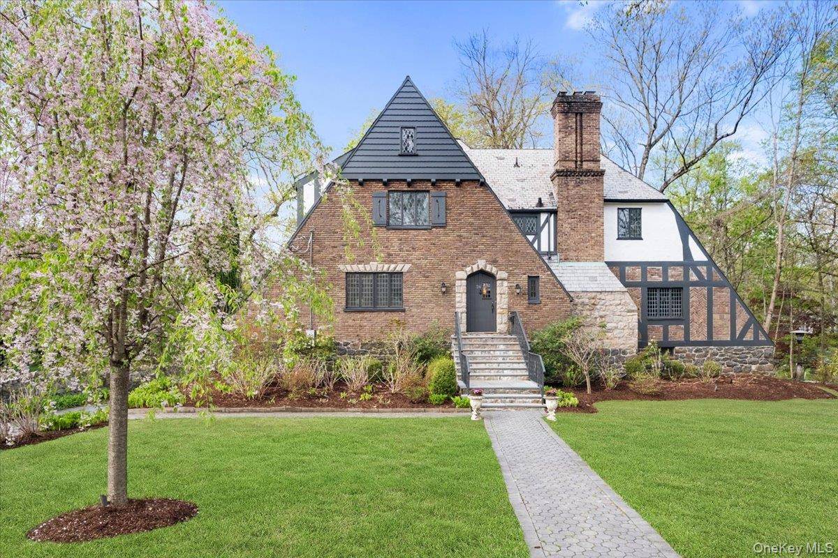 Casa com 5 Quartos à Venda em Larchmont - Nova Iorque - EUA - 1