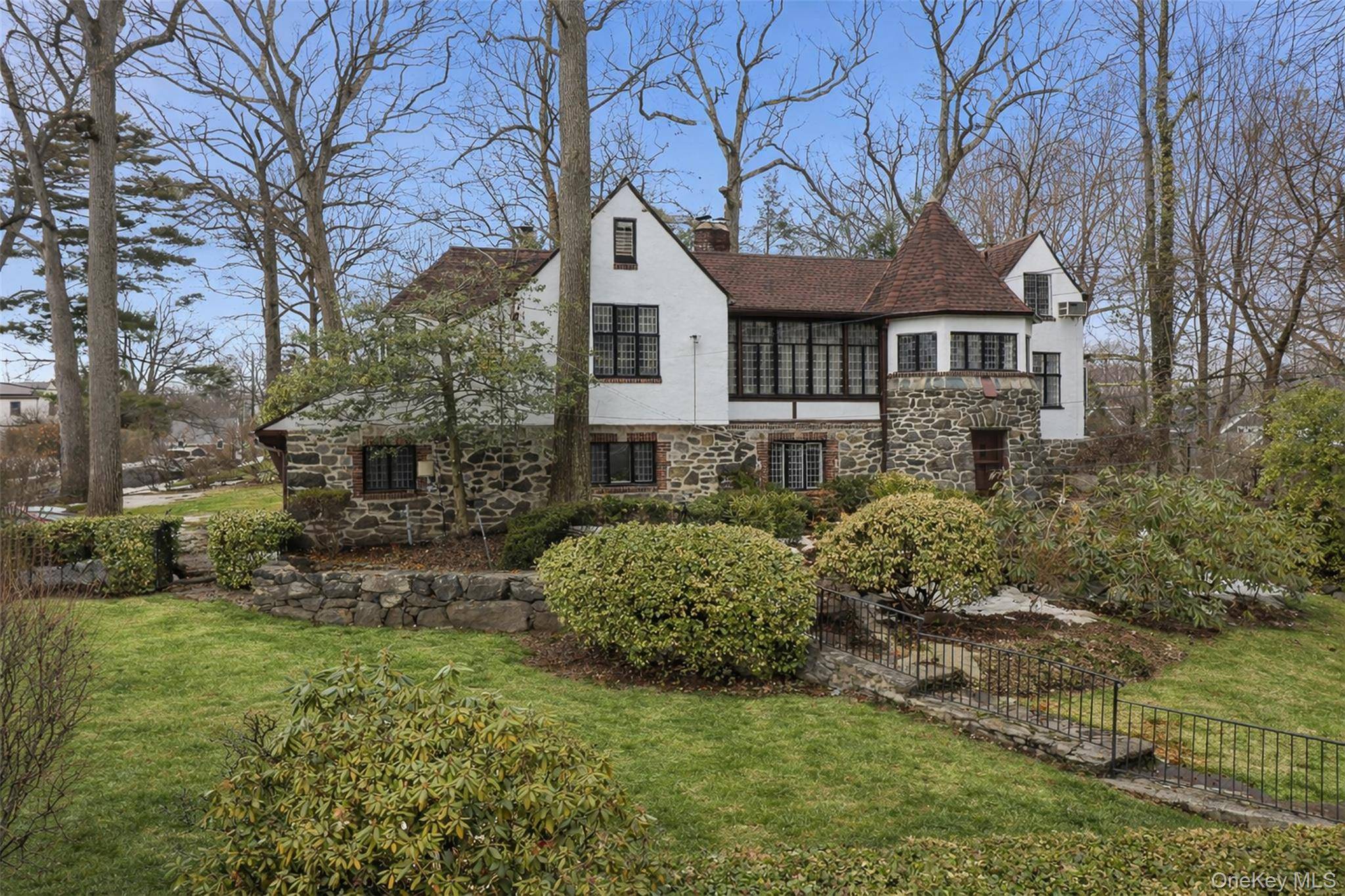 Casa de 5 Dormitorios en Venta en Larchmont - Nueva York - EE. UU. - 1
