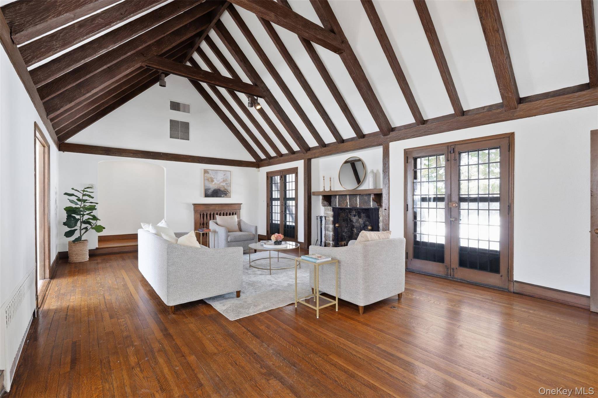 Casa de 5 Dormitorios en Venta en Larchmont - Nueva York - EE. UU. - 4