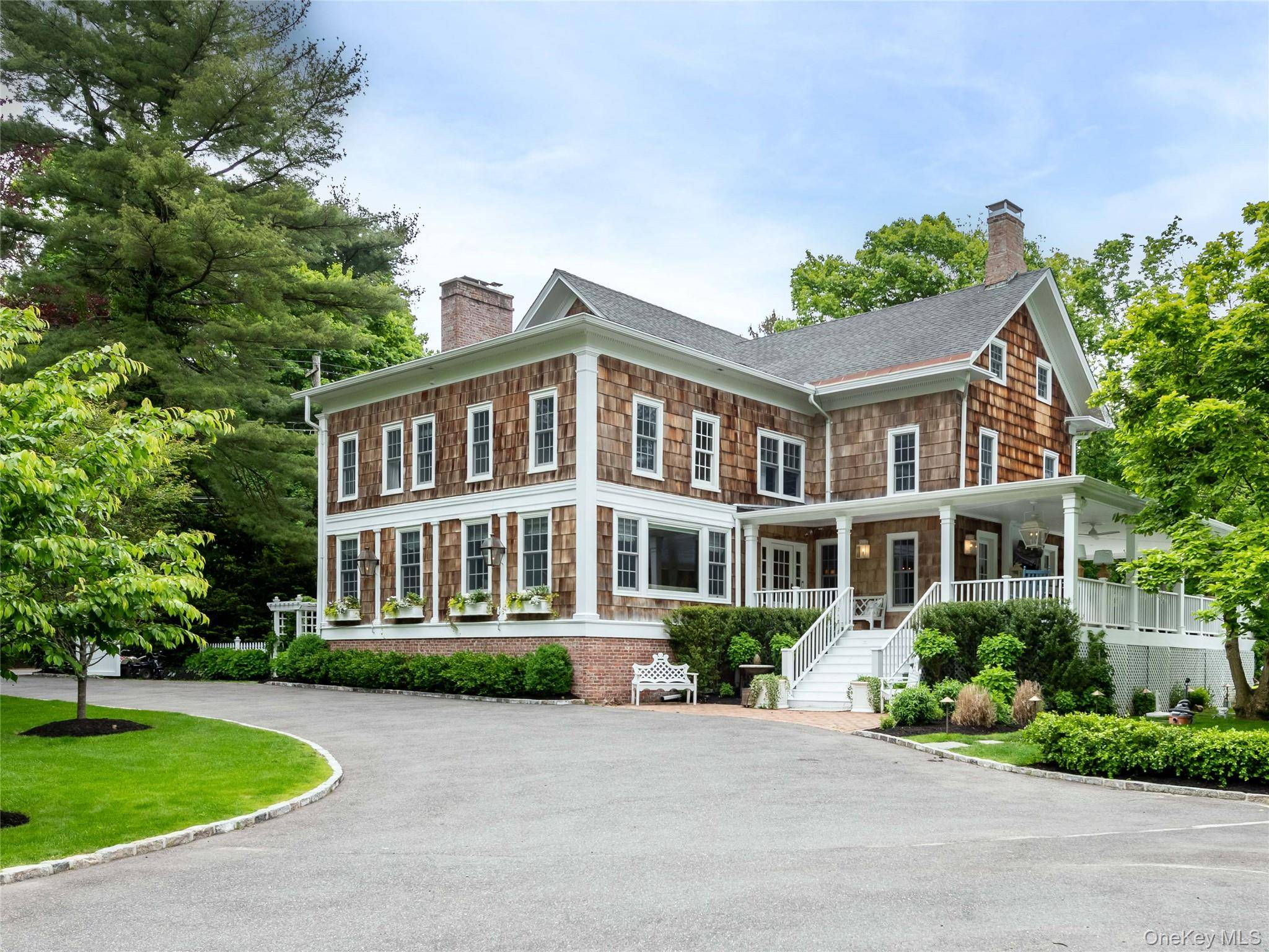 Casa com 5 Quartos à Venda em Locust Valley - Nova Iorque - EUA - 1