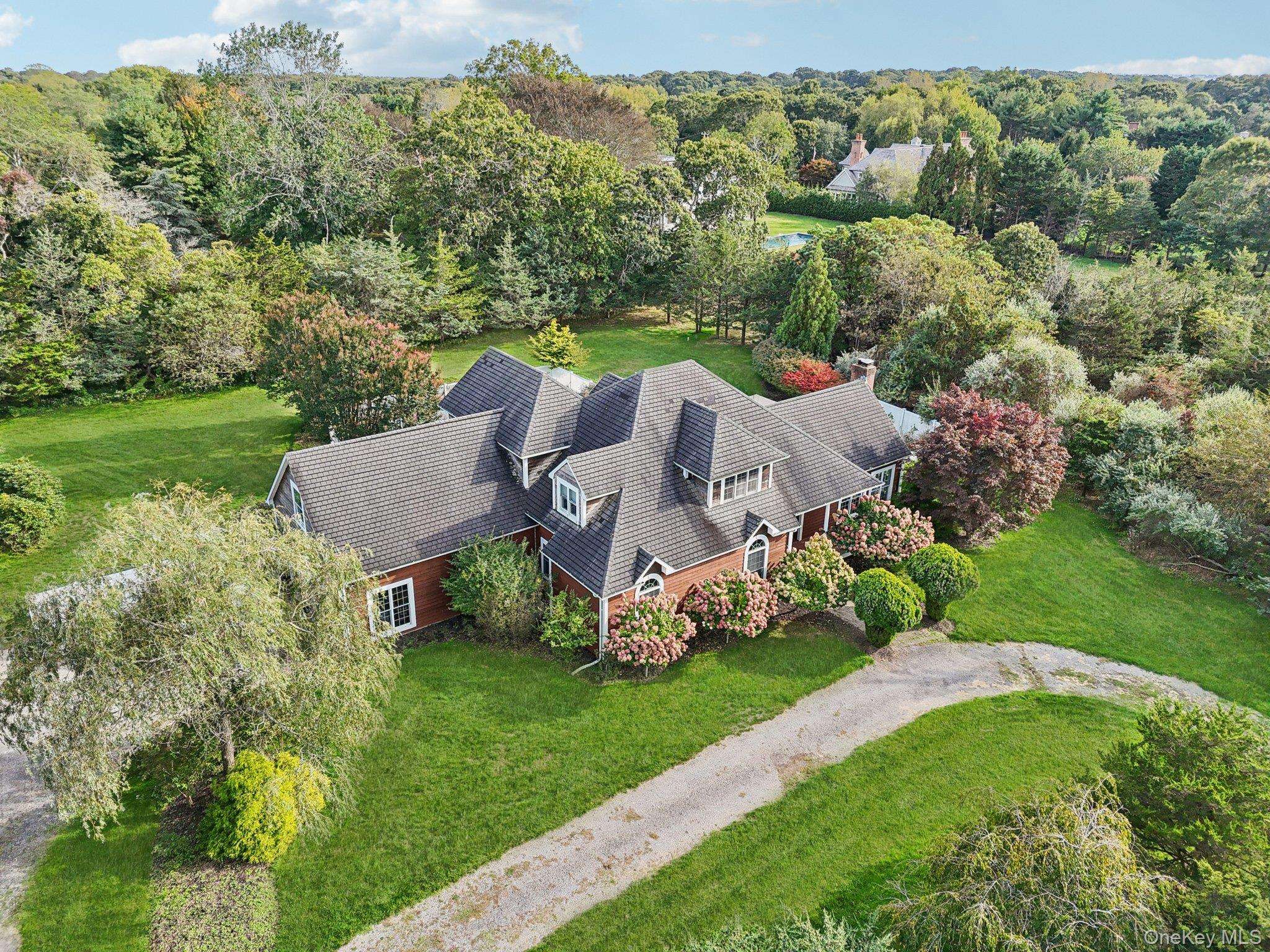 Casa de 5 Dormitorios en Venta en Remsenburg - Nueva York - EE. UU. - 4