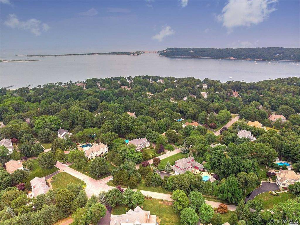 Casa com 5 Quartos à Venda em Setauket - Nova Iorque - EUA - 2