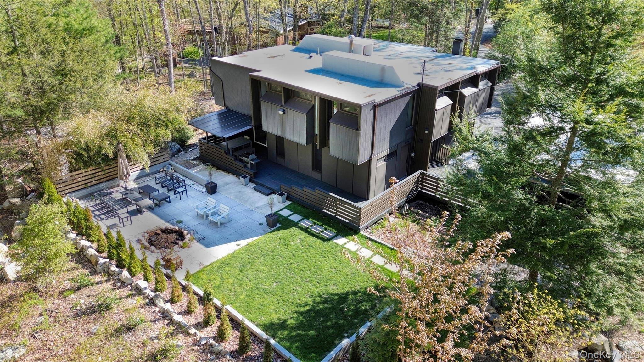 Casa com 5 Quartos à Venda em Tuxedo Park - Nova Iorque - EUA - 2