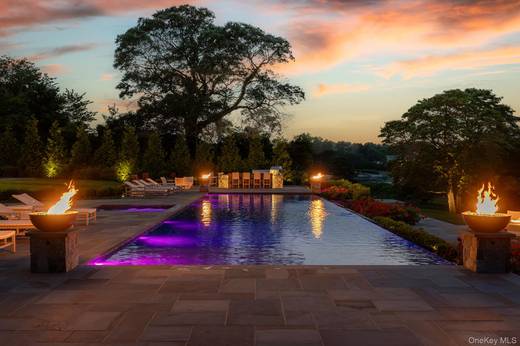 Casa com 6 Quartos à Beira-Mar à Venda em East Setauket - NY - EUA - 4