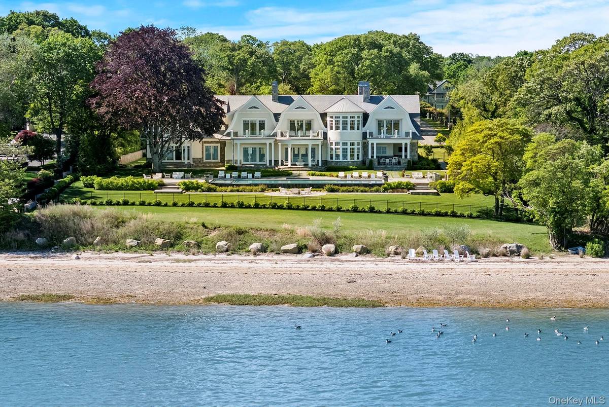 Casa com 6 Quartos à Beira-Mar à Venda em East Setauket - NY - EUA - 7