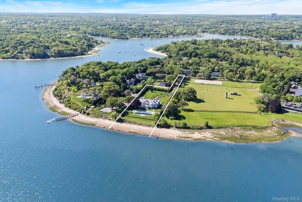 Casa com 6 Quartos à Beira-Mar à Venda em East Setauket - NY - EUA - 8