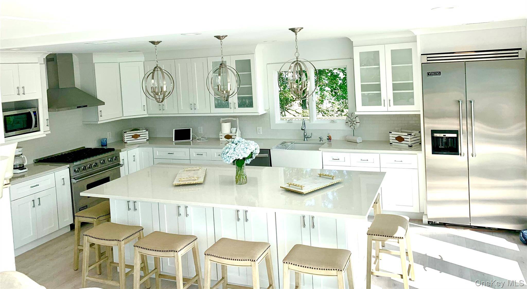 Casa de 6 Dormitorios Frente al Mar en Venta en Hampton Bays - Nueva York - EE. UU. - 4