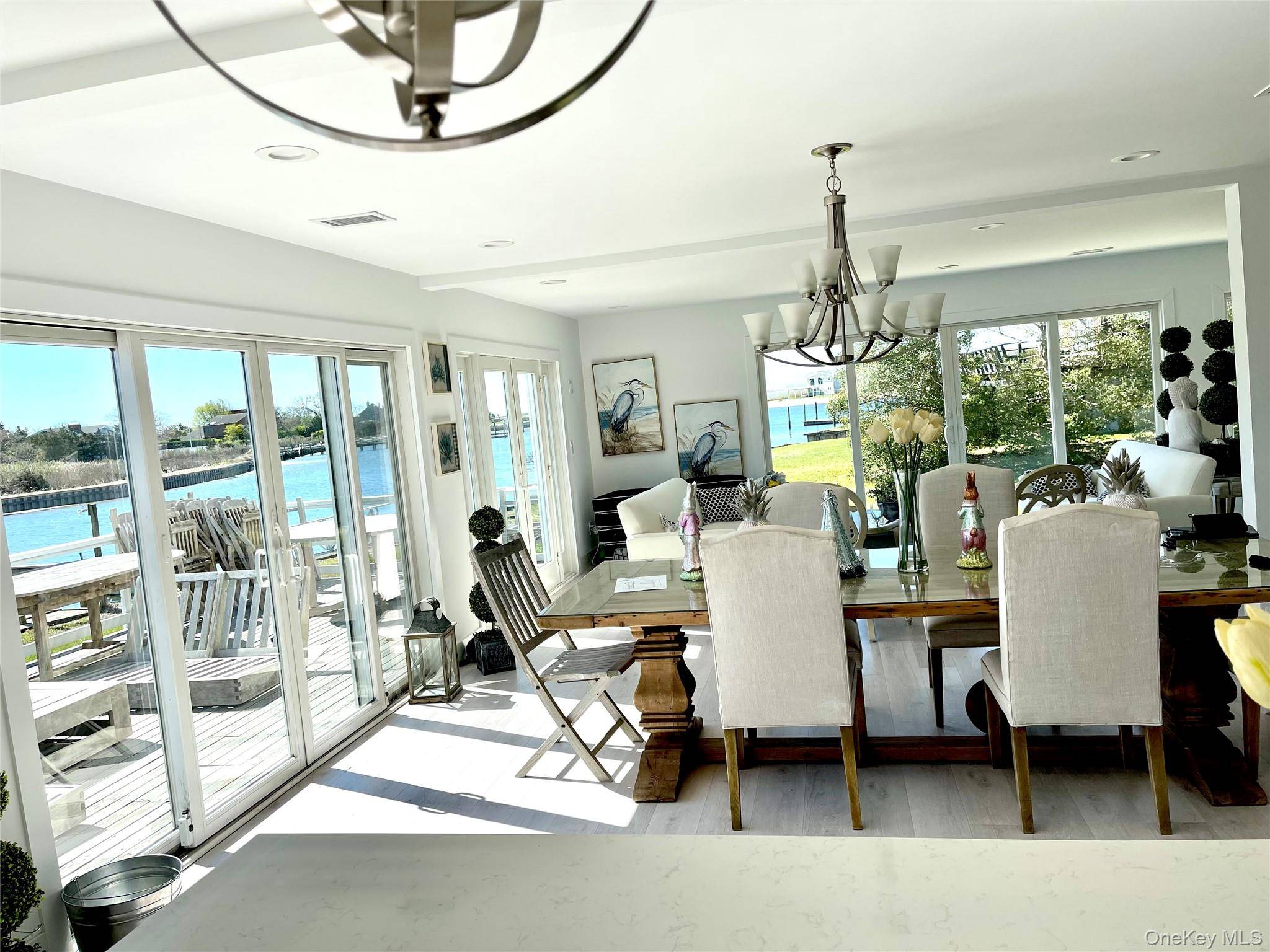 Casa de 6 Dormitorios Frente al Mar en Venta en Hampton Bays - Nueva York - EE. UU. - 6