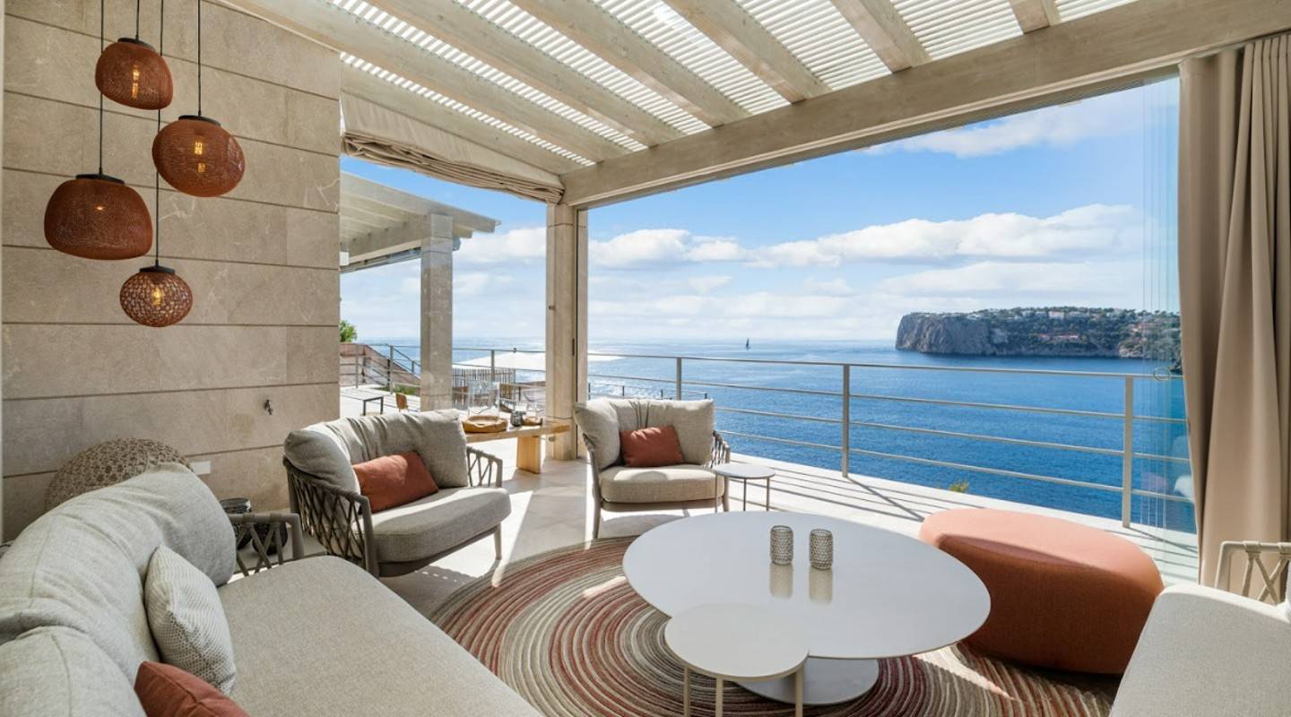 6-Bedroom Beachfront Home for Sale in Mallorca, Balearic Islands, Spain - 4