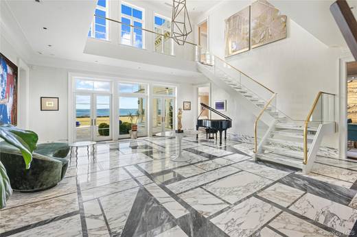 Casa com 6 Quartos à Beira-Mar à Venda em New Rochelle - NY - EUA - 4